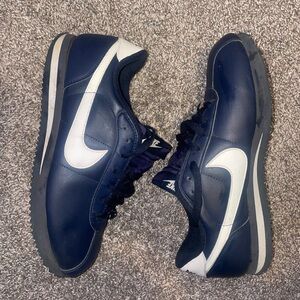 Nike Men's Blue and White Sneakers